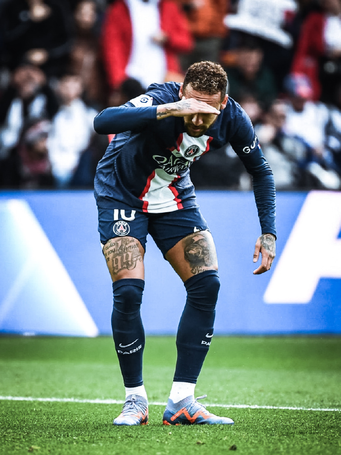 球盟会官方-内马尔被巴黎球迷嘘